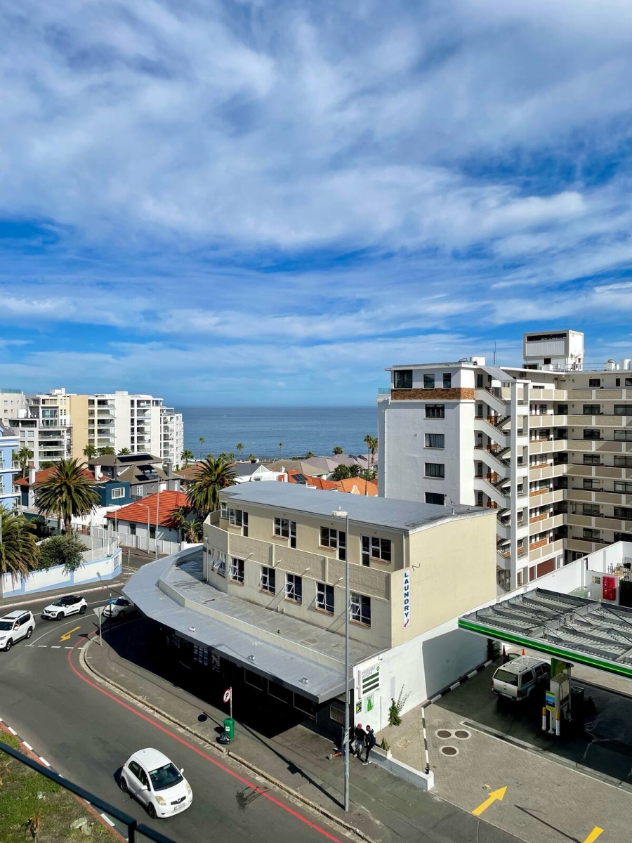 1 Bedroom Property for Sale in Sea Point Western Cape